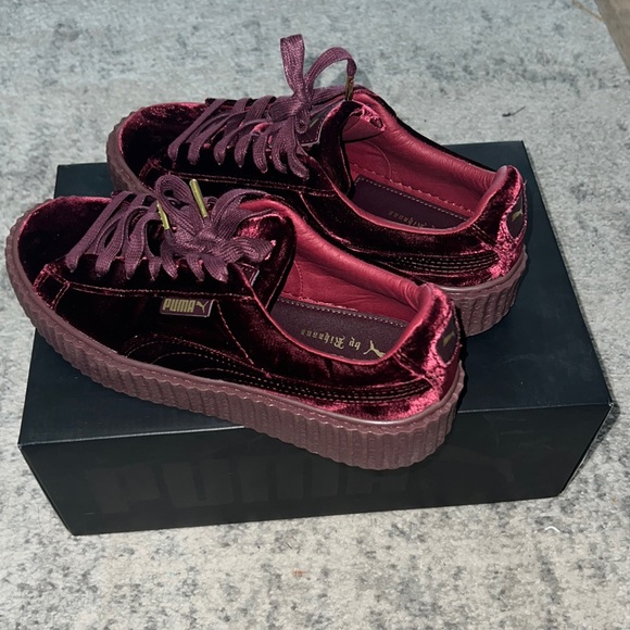 Fenty and puma Beautiful burgundy color, suede